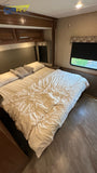 2017 Fleetwood Bounder 33C