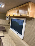 2018 GMC HD2500 GELNR Camper