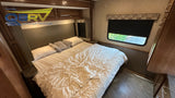 2017 Fleetwood Bounder 33C
