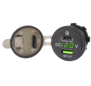 USB / C Charger with Voltmeter شحن وقارء